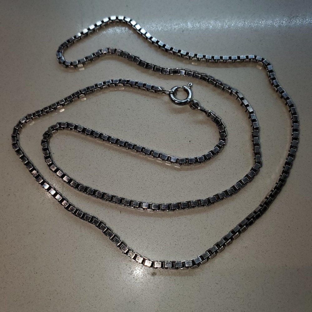 STERLING SILVER BOX CHAIN NECKLACE